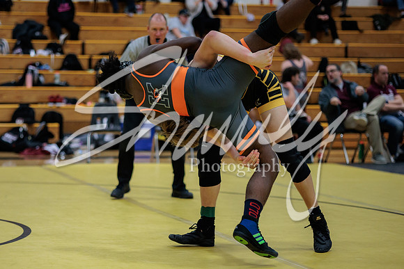 2023.01.19 FHS Wrestling Quadi03051