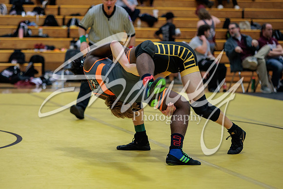 2023.01.19 FHS Wrestling Quadi03053