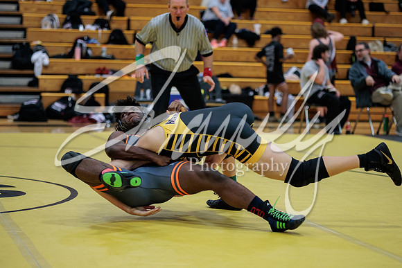 2023.01.19 FHS Wrestling Quadi03056