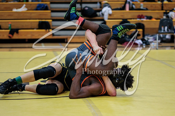2023.01.19 FHS Wrestling Quadi03178