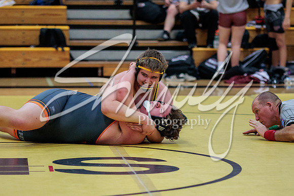 2023.01.19 FHS Wrestling Quadi03470