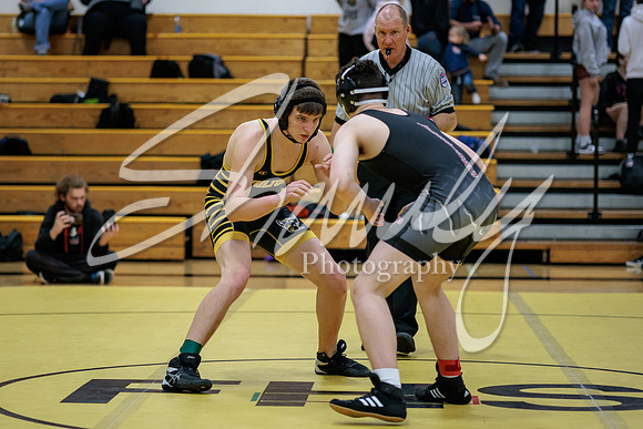2023.01.19 FHS Wrestling Quadi05676