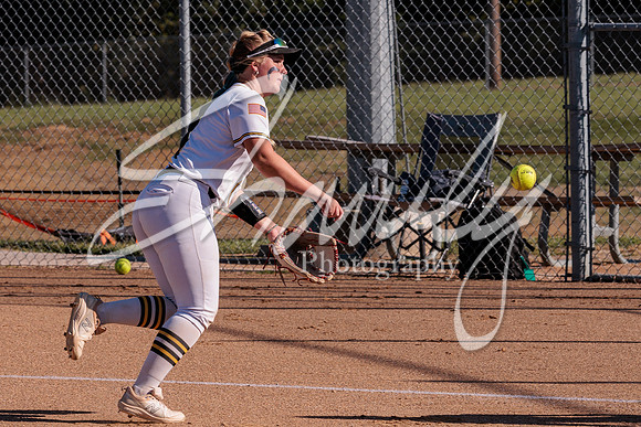 2022.09.12 FHS Softball Vs. Blair Oaks2436