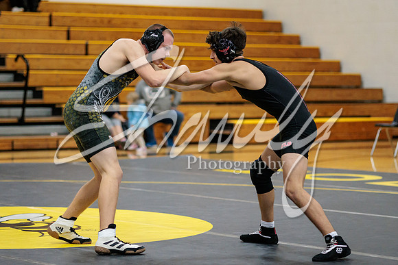2023.01.31 FHS Wrestling Vs. Marshall02256
