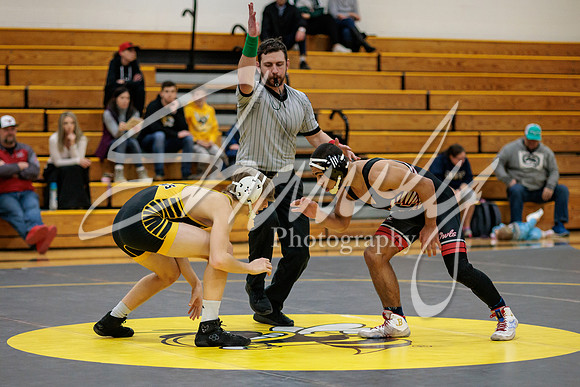 2023.01.31 FHS Wrestling Vs. Marshall02639