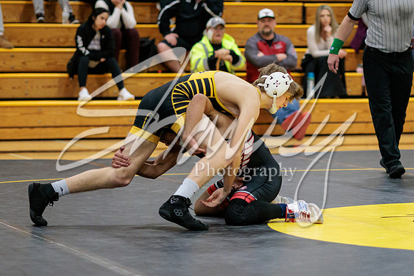 2023.01.31 FHS Wrestling Vs. Marshall02651