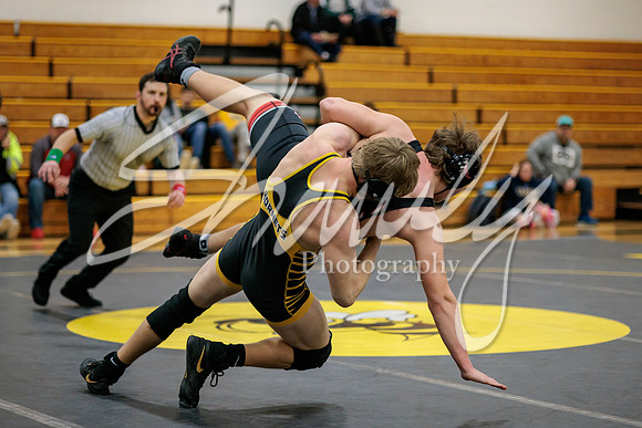 2023.01.31 FHS Wrestling Vs. Marshall03684