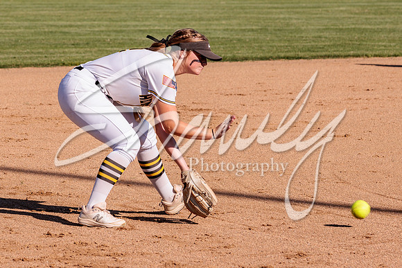 2022.09.12 FHS Softball Vs. Blair Oaks2191
