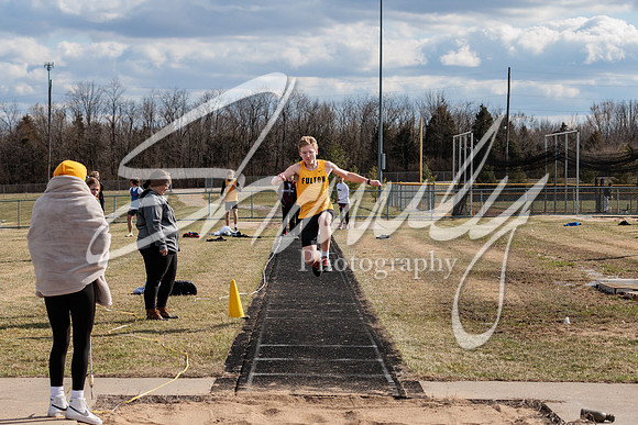 2023.03.17 FHS Track & Field01073