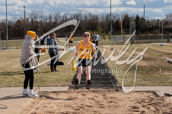 2023.03.17 FHS Track & Field01088