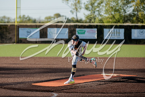2023.05.01 FHS Baseball @ S. Boone02237