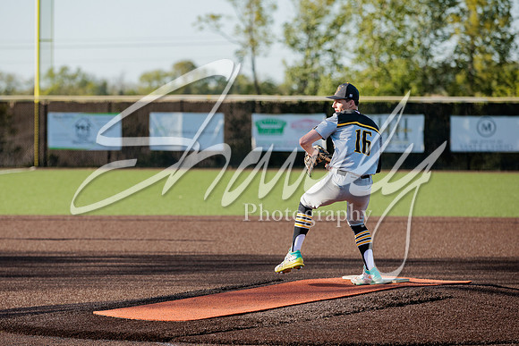 2023.05.01 FHS Baseball @ S. Boone02229