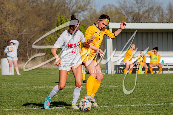 2023.04.13 FHS Soccer Vs. Mexico00408