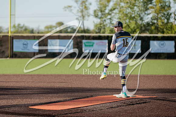 2023.05.01 FHS Baseball @ S. Boone02224