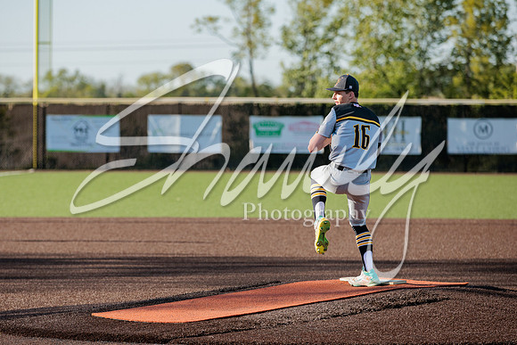 2023.05.01 FHS Baseball @ S. Boone02228