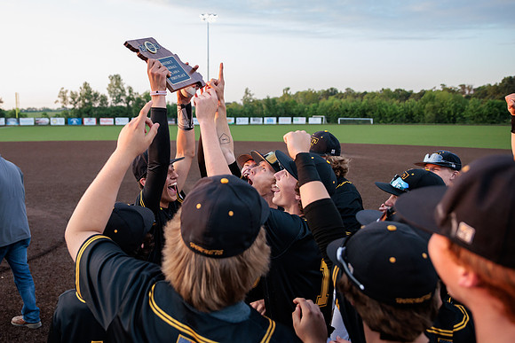 2023.05.16 FHS Baseball Vs. Fatima Districts-50007