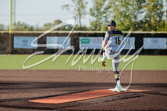 2023.05.01 FHS Baseball @ S. Boone02226