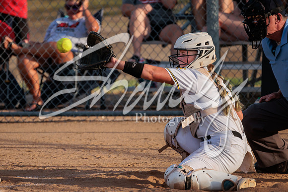 2022.09.01 FHS Softball Vs. Marshall1536