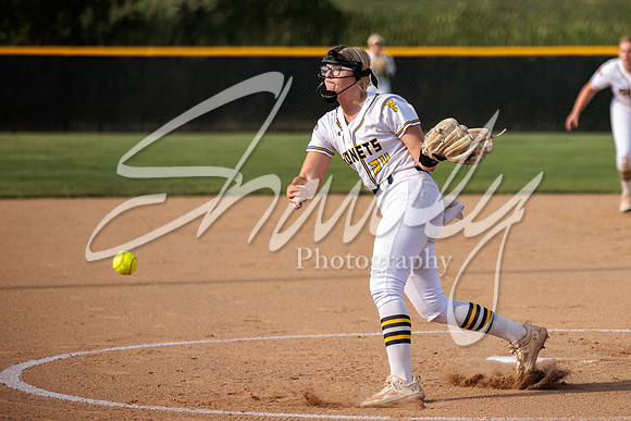 2022.09.01 FHS Softball Vs. Marshall1769