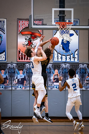 2021.03.04 FHS Basketball Vs. Father Tolton00023