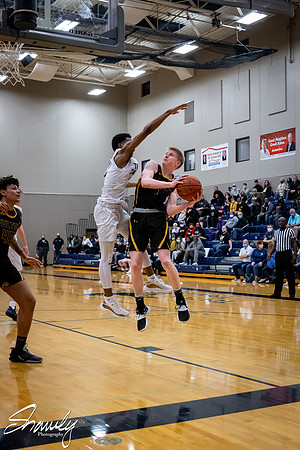 2021.03.04 FHS Basketball Vs. Father Tolton01435