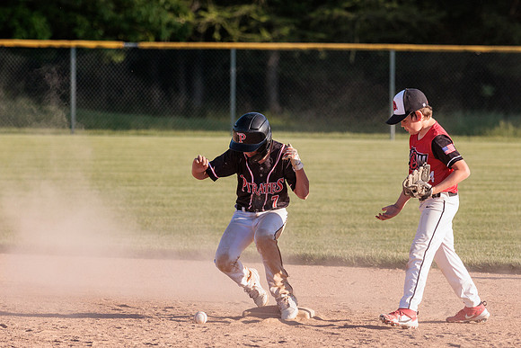 2022.05.16 Pirates Vs. Show3014