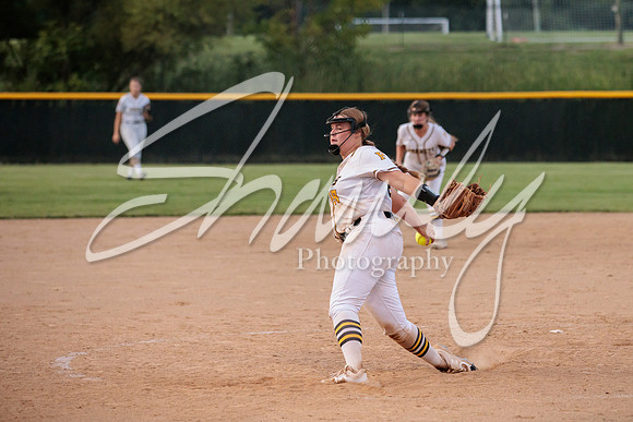 2022.09.01 FHS Softball Vs. Marshall2552