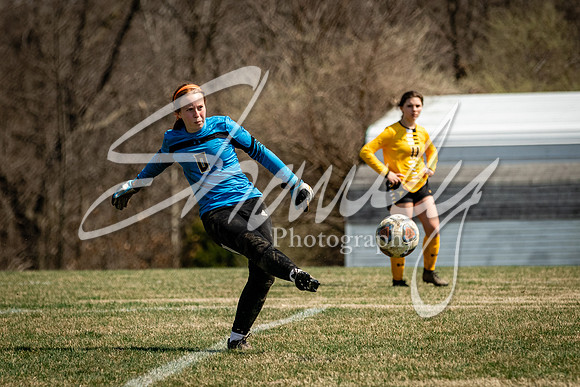 2021.03.27 FHS Varsity Girls Soccer Vs. St. Francis Borgia02092