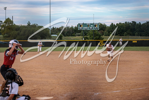 2022.09.01 FHS Softball Vs. Marshall2502