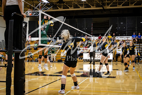 2020.09.08 FHS Volleyball Vs. N. Callaway01457