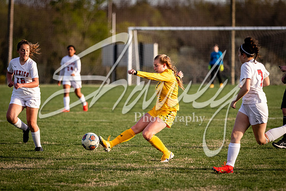 2021.04.15 Varsity Girls Vs. Mexicol03915