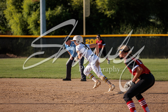 2022.09.01 FHS Softball Vs. Marshall2047
