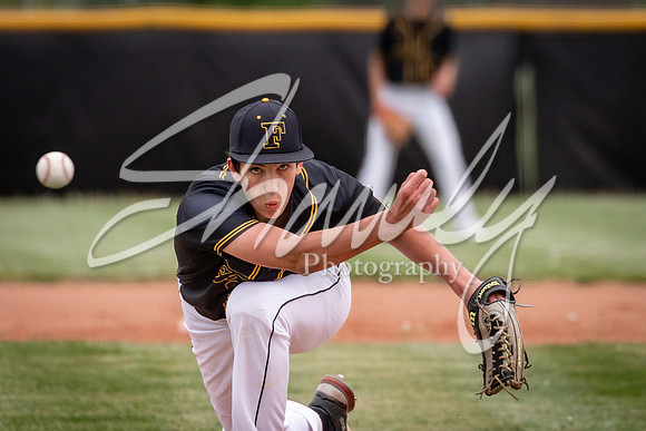 2021.04.27 FHS Baseball Vs. Moberly00545