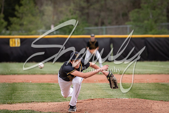 2021.04.27 FHS Baseball Vs. Moberly00567