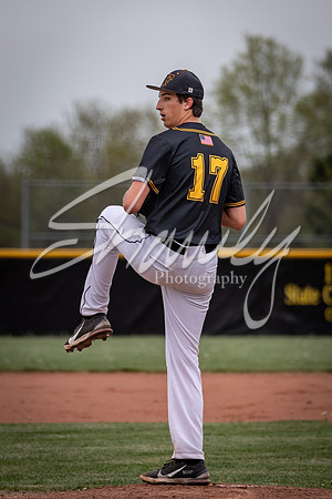2021.04.27 FHS Baseball Vs. Moberly00835