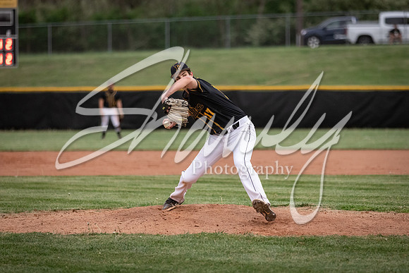 2021.04.27 FHS Baseball Vs. Moberly04830