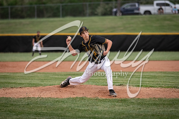 2021.04.27 FHS Baseball Vs. Moberly04832