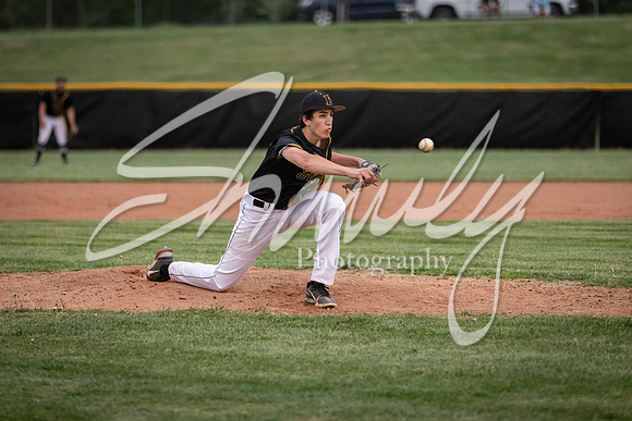 2021.04.27 FHS Baseball Vs. Moberly04834