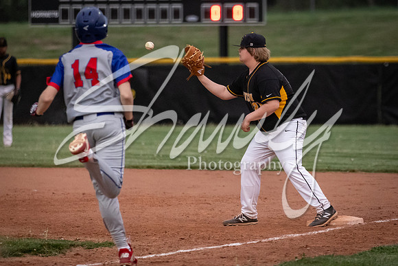 2021.04.27 FHS Baseball Vs. Moberly05332