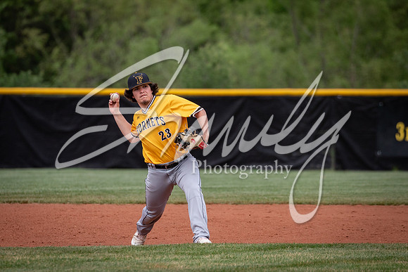 2021.05.04 FHS Baseball Vs. S. Boone01159