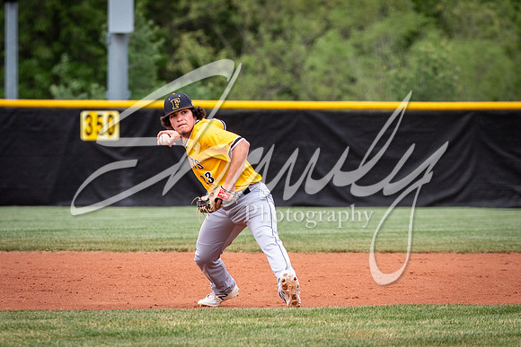 2021.05.04 FHS Baseball Vs. S. Boone01187