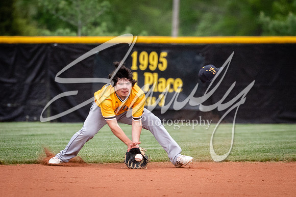 2021.05.04 FHS Baseball Vs. S. Boone02485