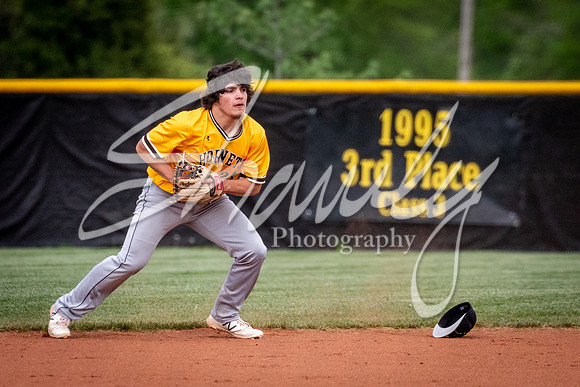 2021.05.04 FHS Baseball Vs. S. Boone02493