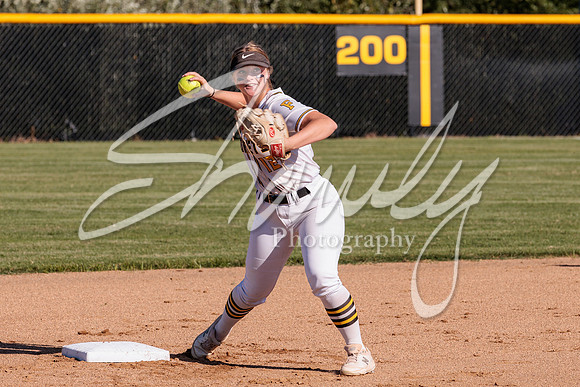 2022.09.12 FHS Softball Vs. Blair Oaks2179