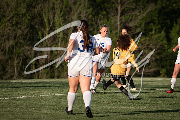 2021.05.06 Girls Soccer Vs. Moberly04140