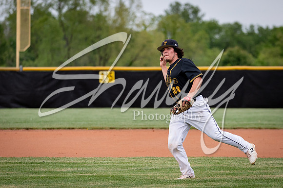 2021.05.10 FHS Baseball Vs. S. Callaway01917