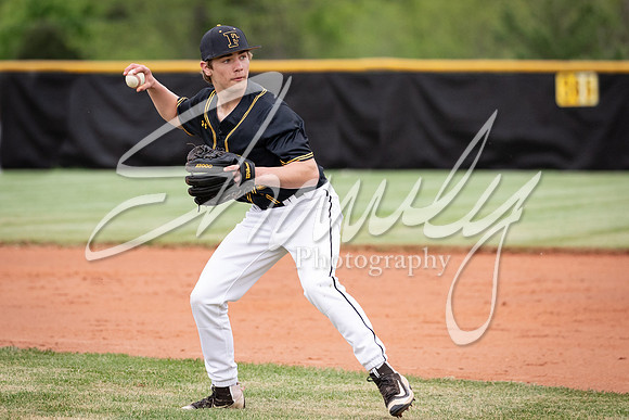 2021.05.10 FHS Baseball Vs. S. Callaway01976