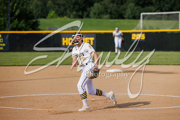 2023.08.29 FHS Softball Vs. Eldon01110