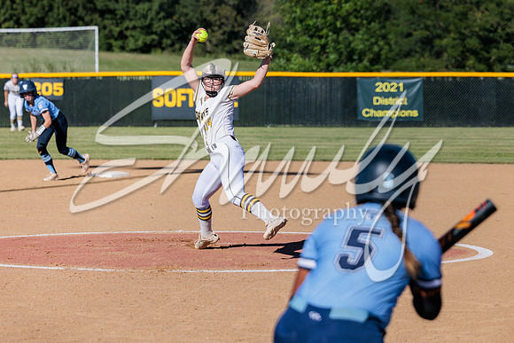 2023.09.01 FHS Softball Vs. Father Tolton00028