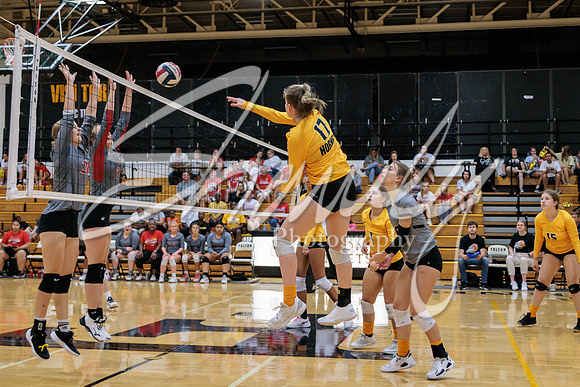 2022.09.19 FHS Volleyball Vs. Mexico2706